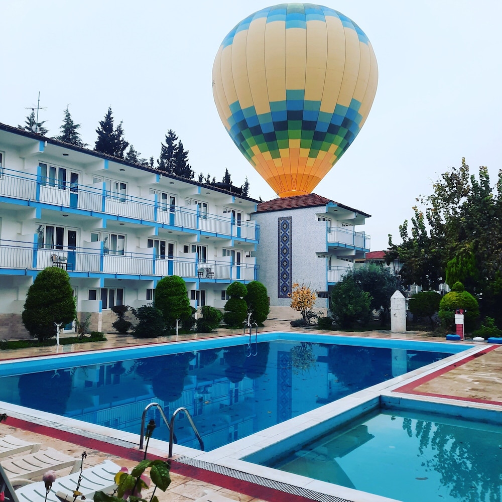 Uyum Hotel 15/24