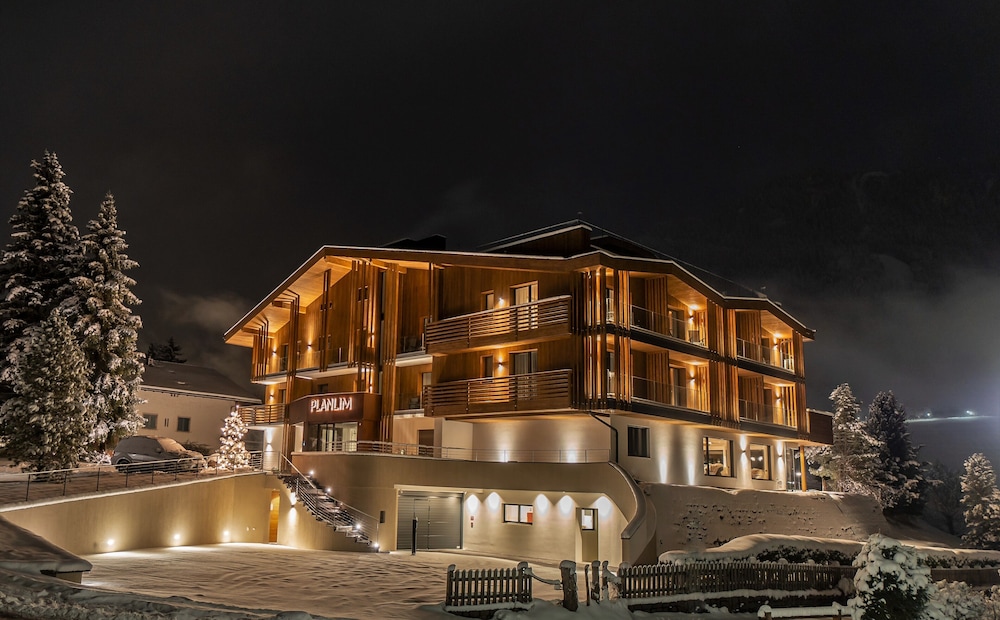 Garni and Apartments Planlim 1/50