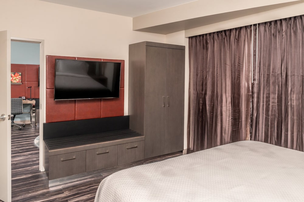 HOTEL INDIGO FRISCO 27/80