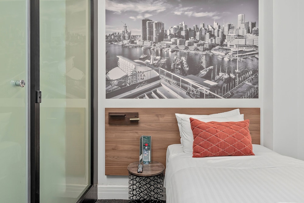 Criterion Hotel Sydney 31/64