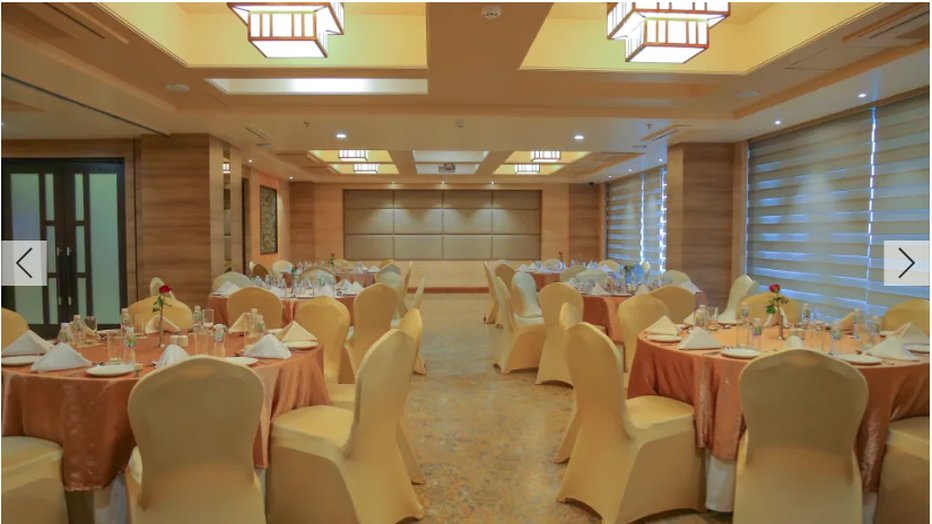 Efcee Sarovar Premiere Bhavnagar 40/52