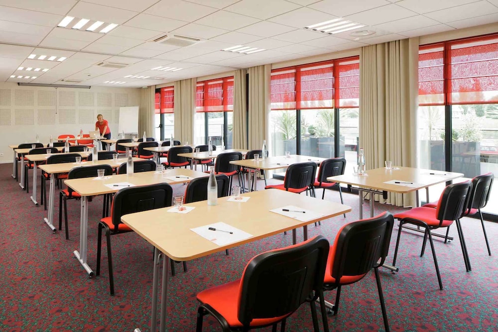 Ibis Guingamp - Coeur De Bretagne 51/63