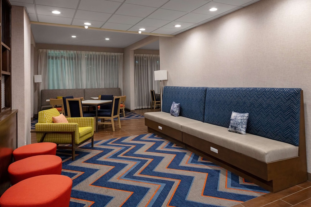 Hampton Inn Castle Rock 17/58