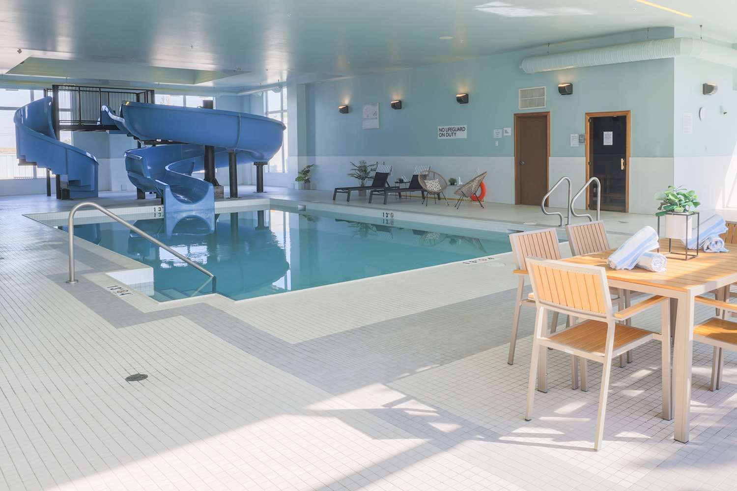Radisson Hotel & Conference Centre Calgary Airport 39/78