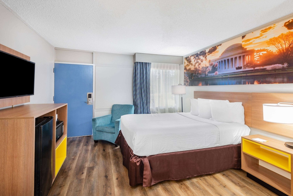 Room, Double Bed, Smoking