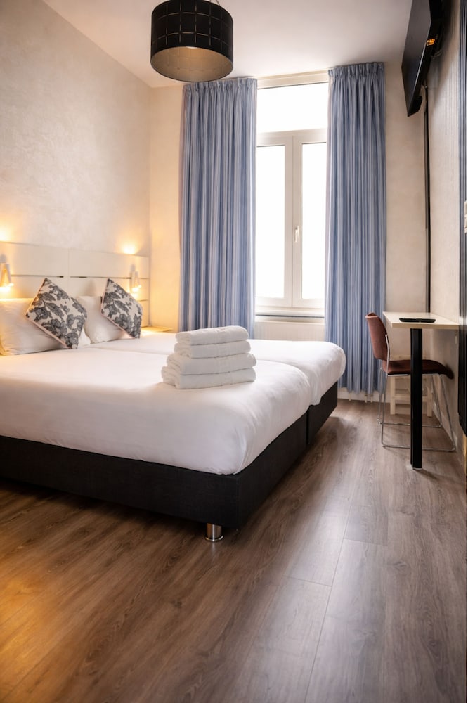 STANDARD, TWIN BEDS