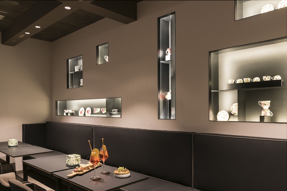 FINIS AFRICAE COUNTRY HOUSE 48/56