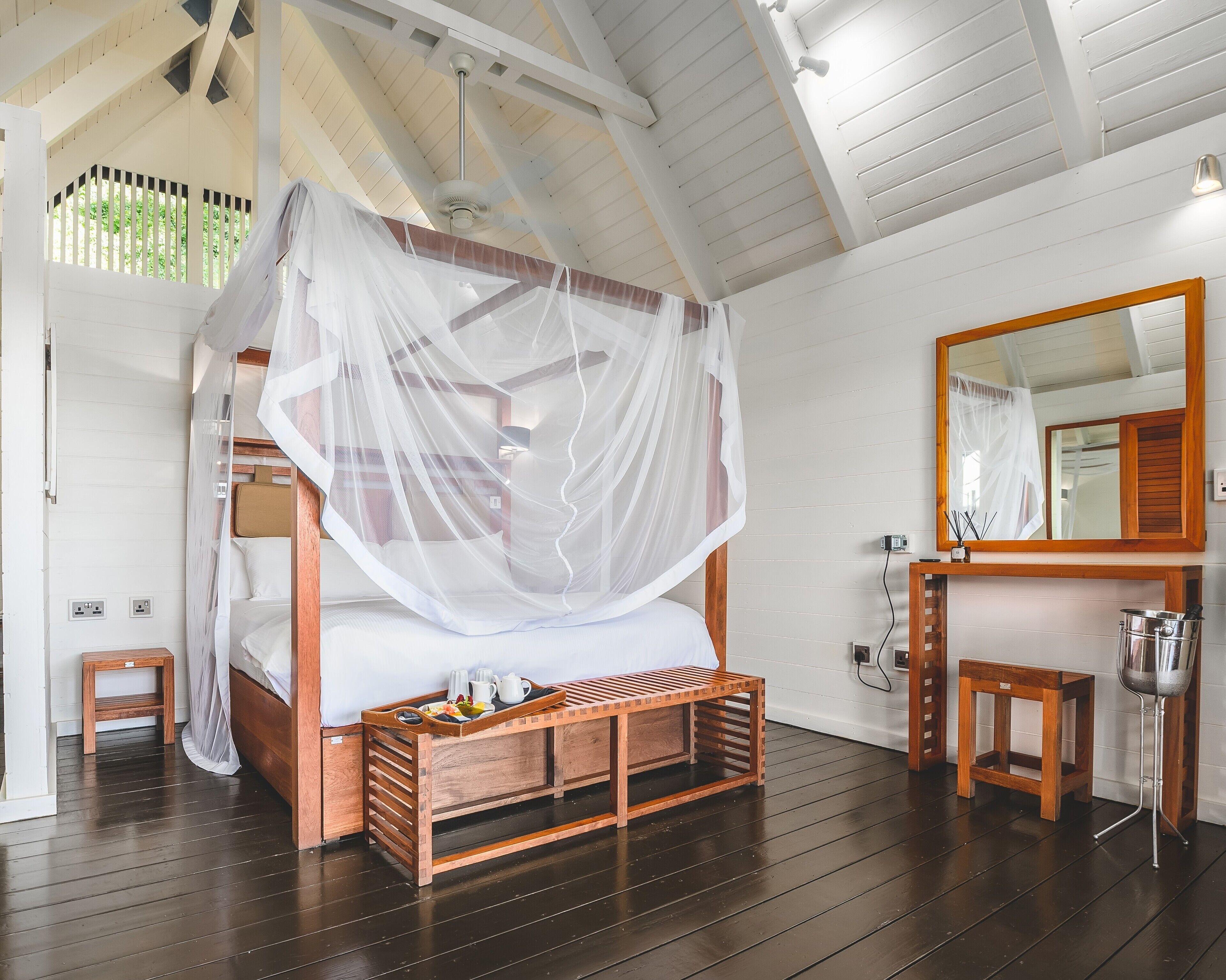 Luxury, Lodge