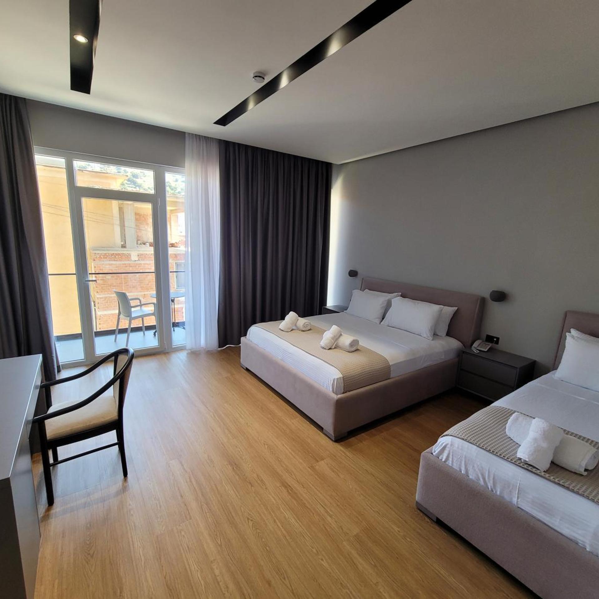 Toer Hotel Saranda 14/60