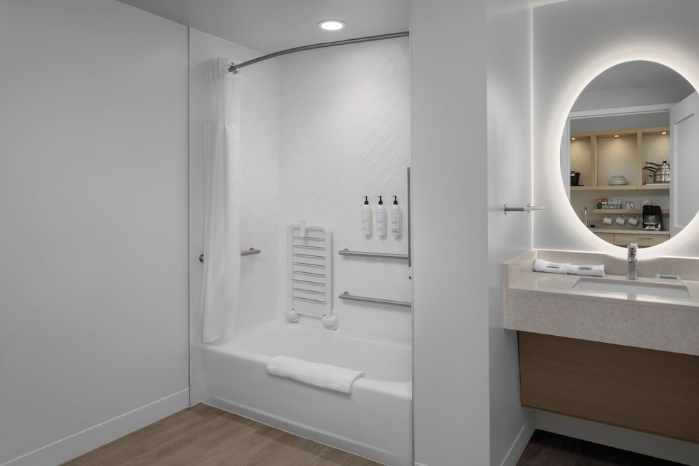 Towneplace Suites By Marriott Nampa 50/50