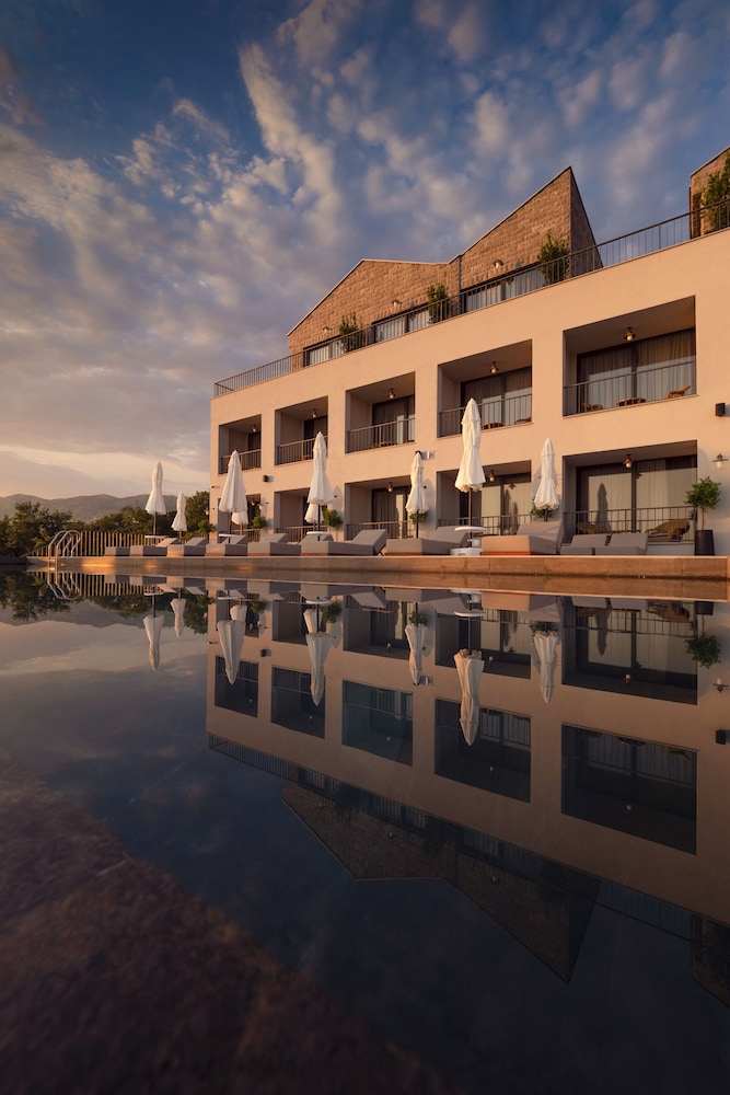 Vivid Blue Serenity Resort (Adult Only) in Drobnici