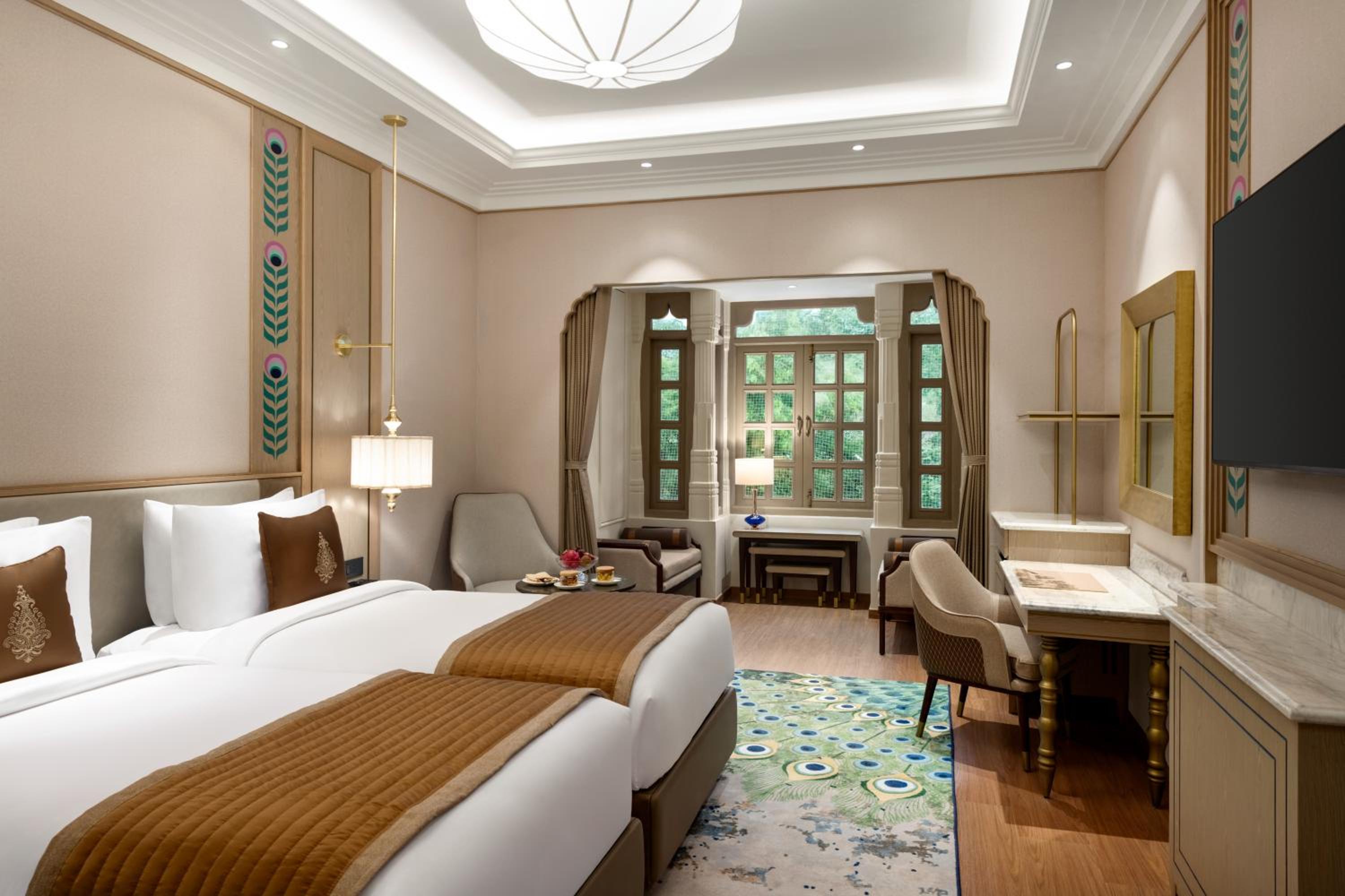 Mew, Superior, Twin Beds, Pool View