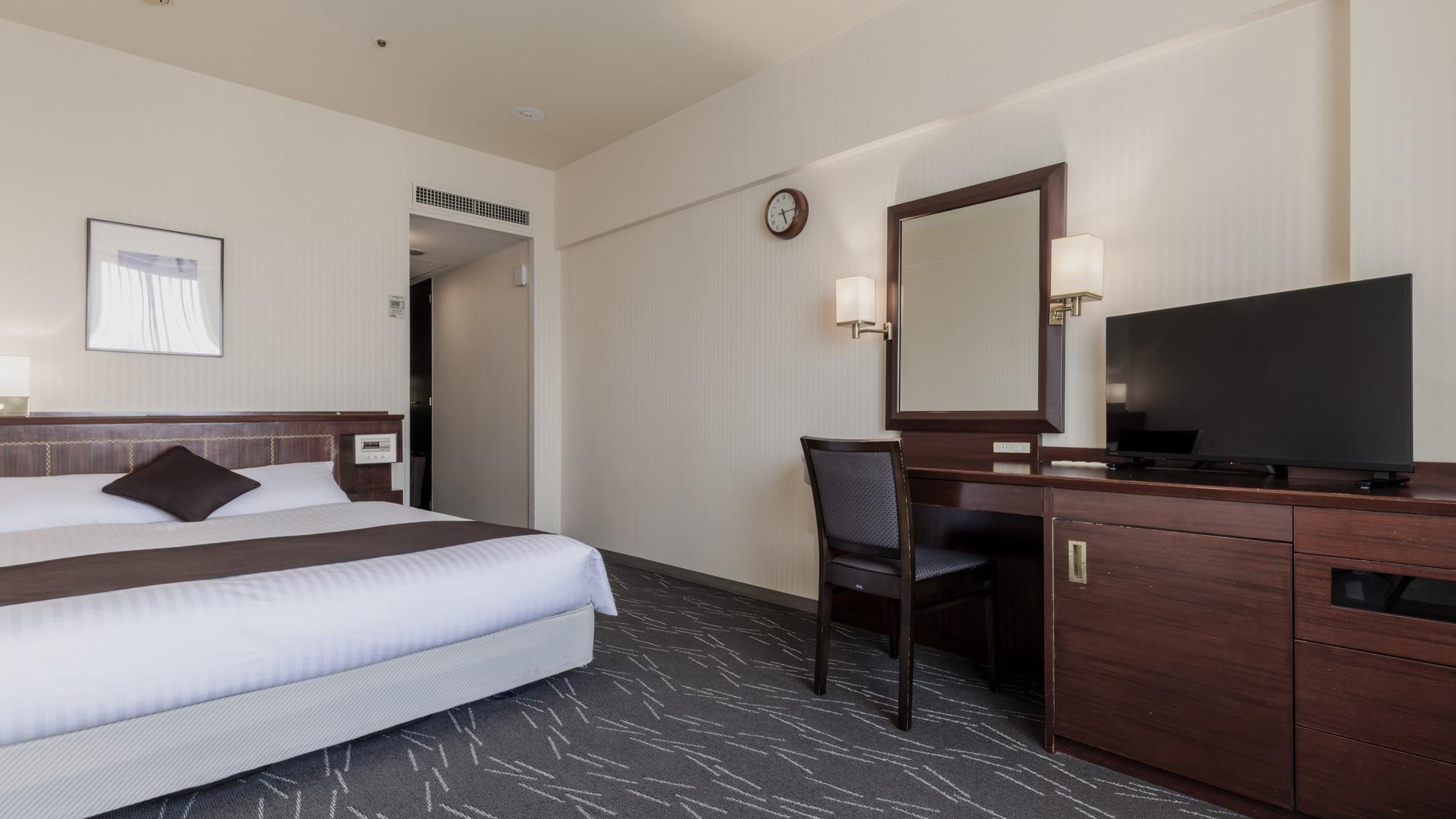 Semi Room, Semi Double Bed
