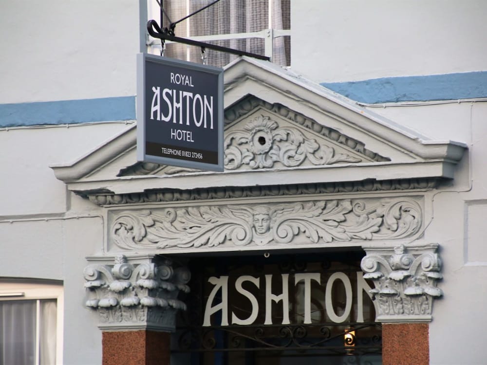Royal Ashton Hotel 1/67