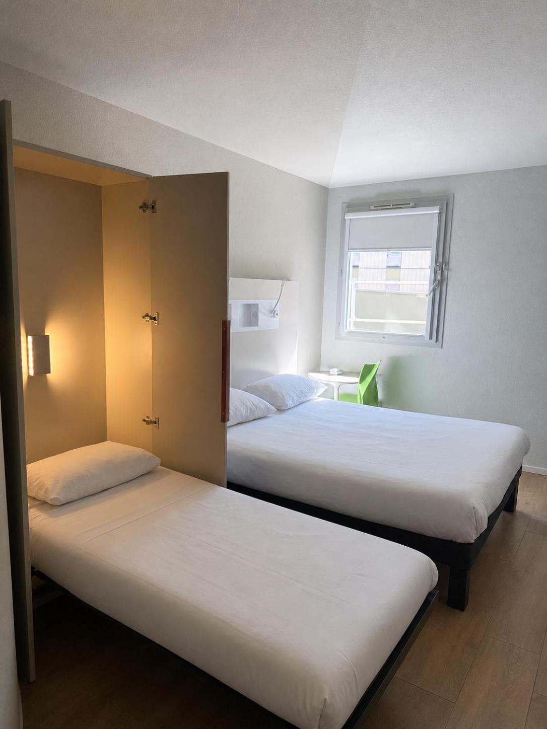 Room, Triple, Double and Bunk Bed