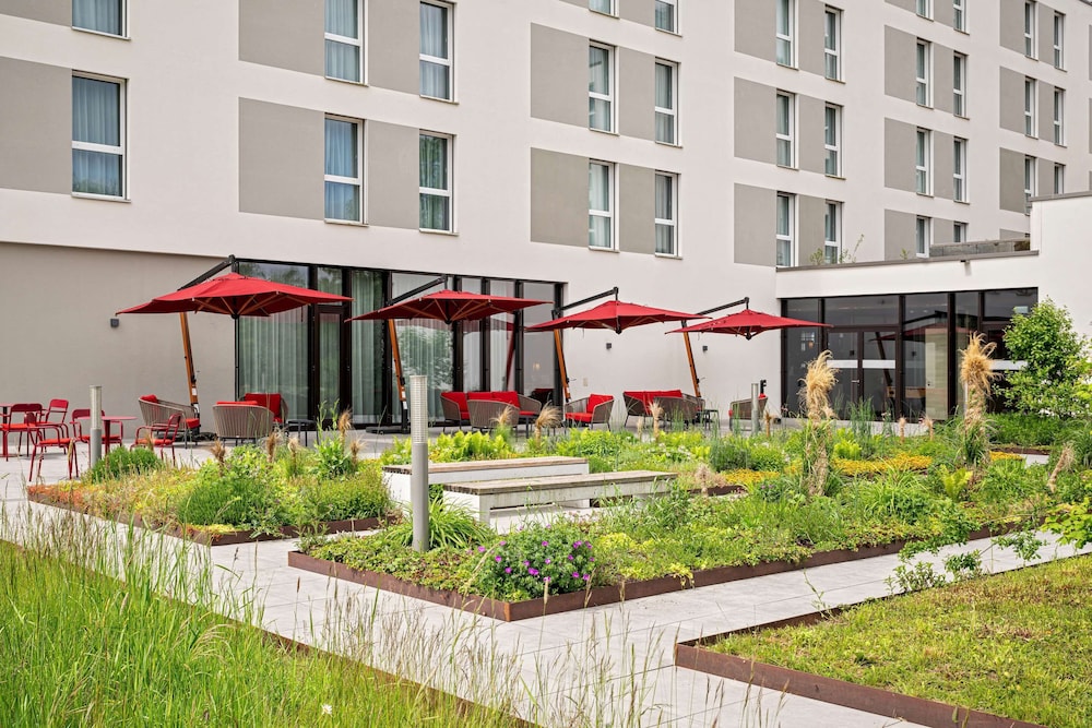 Intercityhotel Zurich Airport 65/68