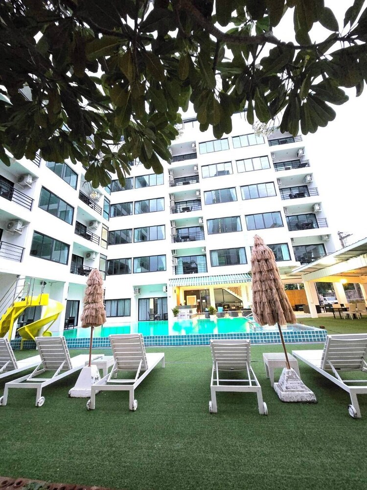 RedDoorz I-Talay Resort 37/49