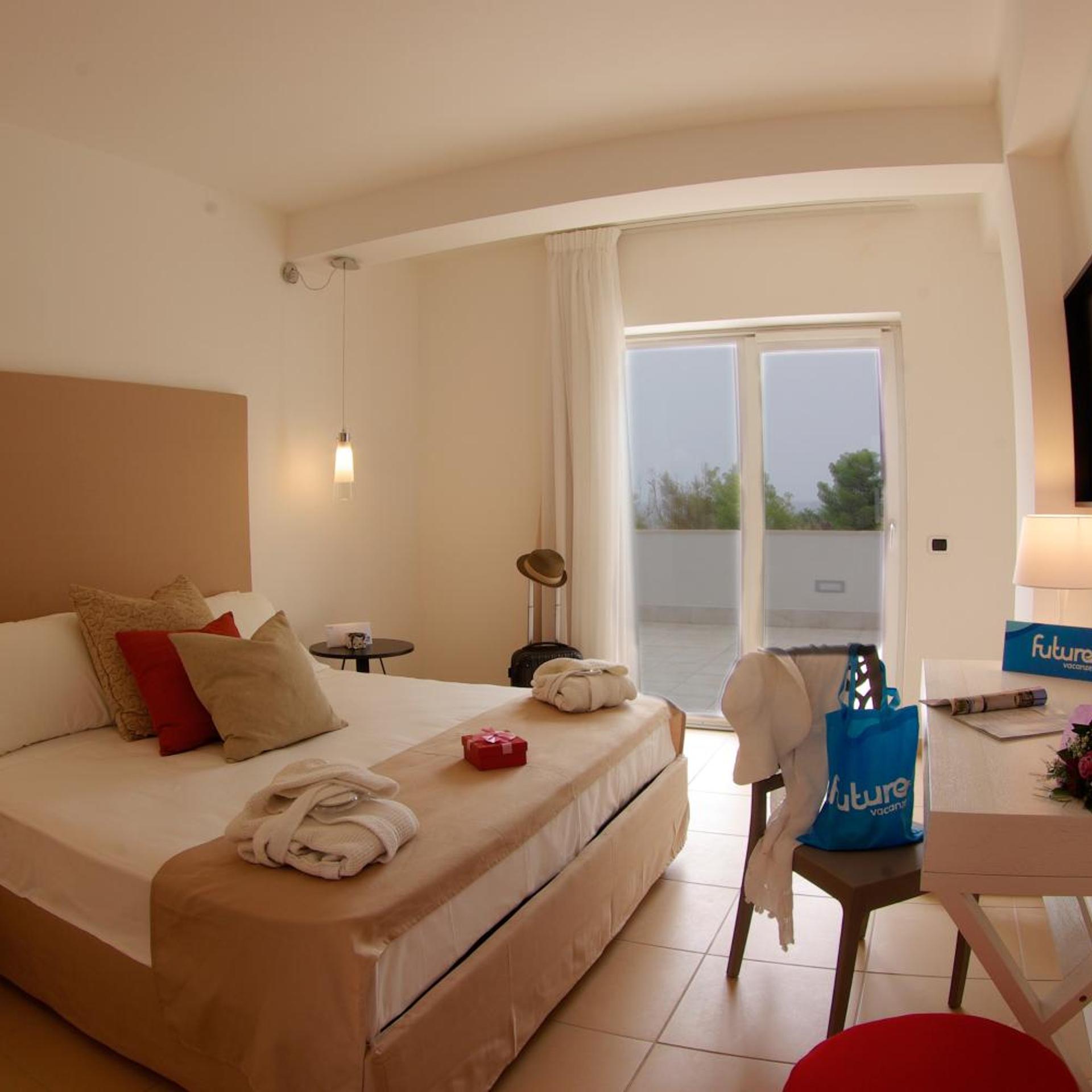 Room, Double Bed, Futura Club Spiagge Bianche 2/9