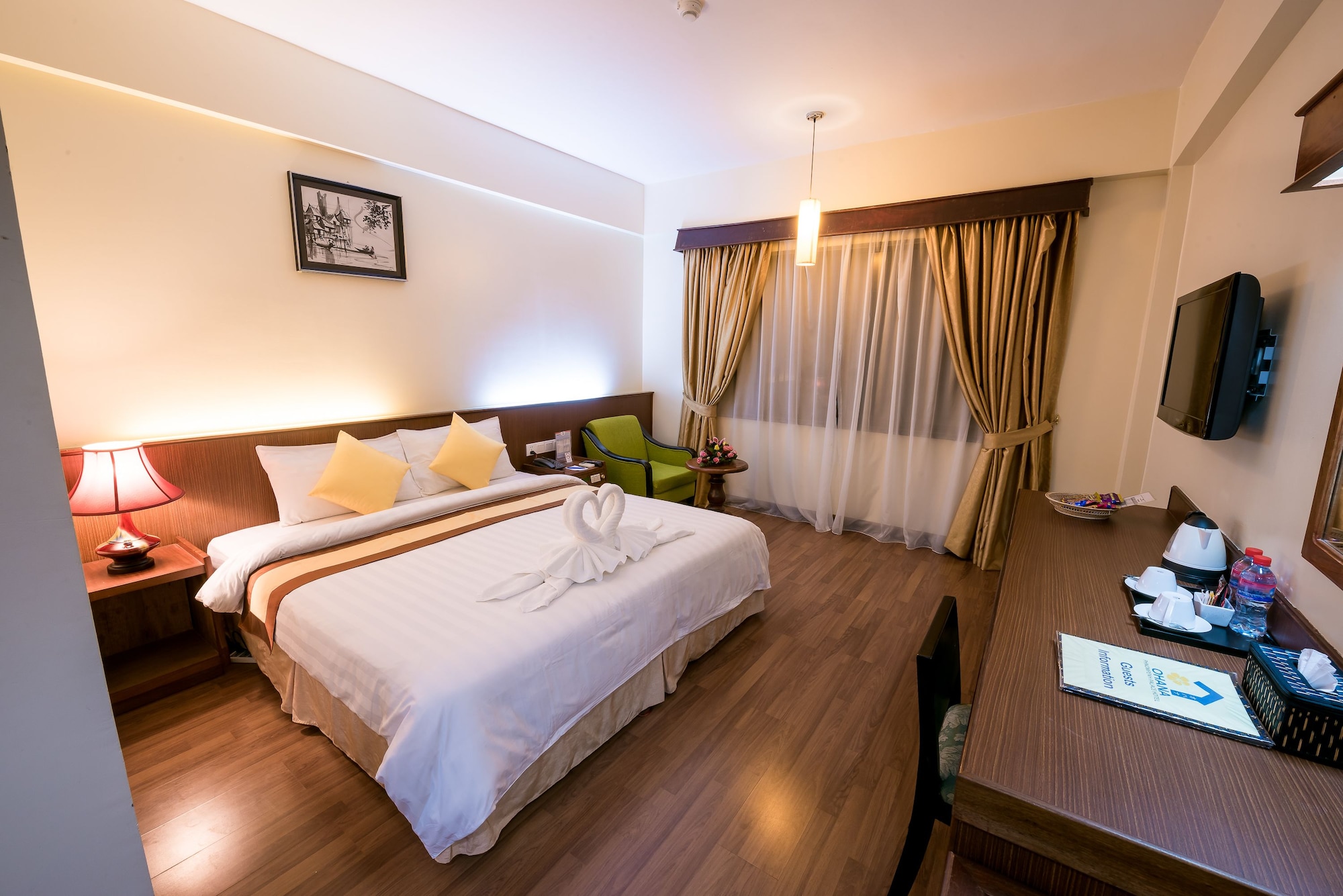 DELUXE, DOUBLE OR SINGLE BED
