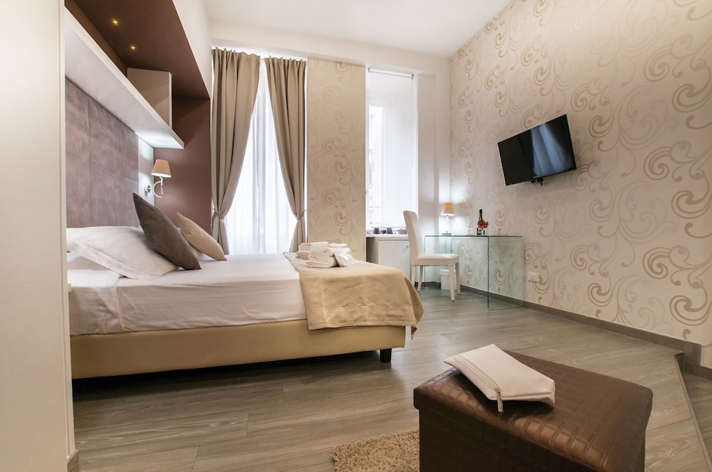 Elenoire Rooms & Suite 11/48