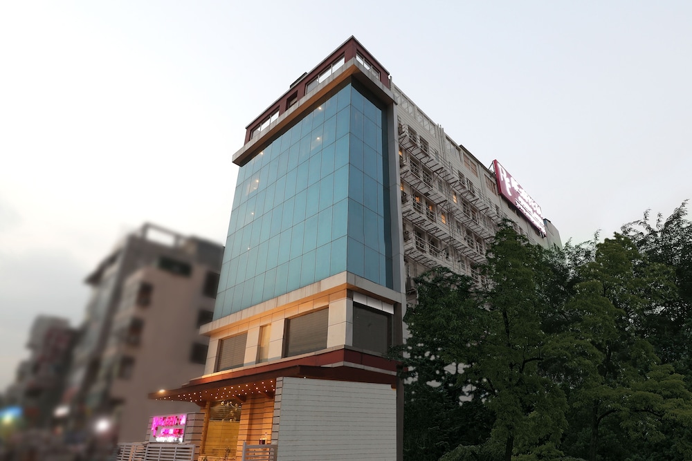 Regenta Central Noida 4/44