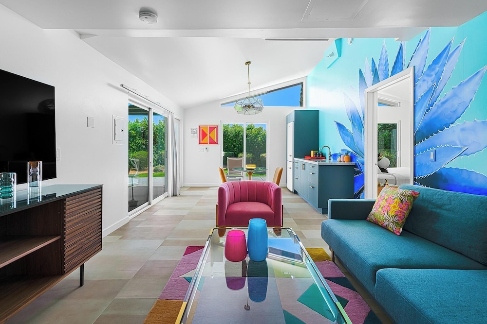 The Paloma Resort 26/50