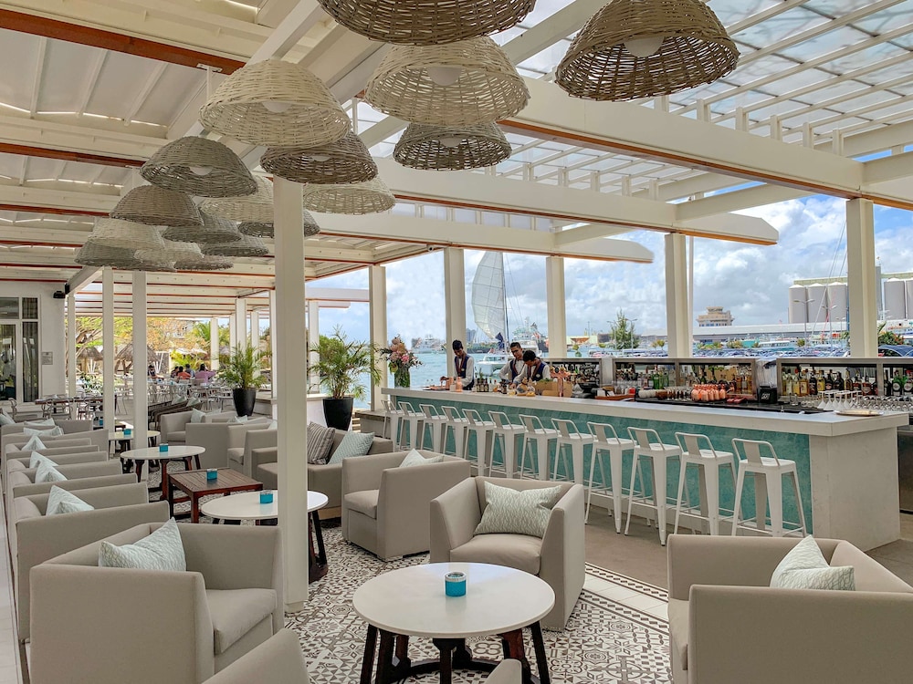 Le Suffren Hotel and Marina 55/67