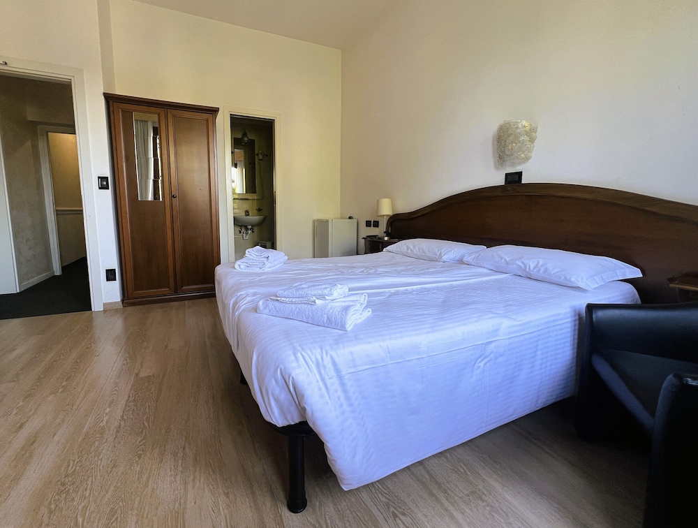 Hotel Cristallo 16/50