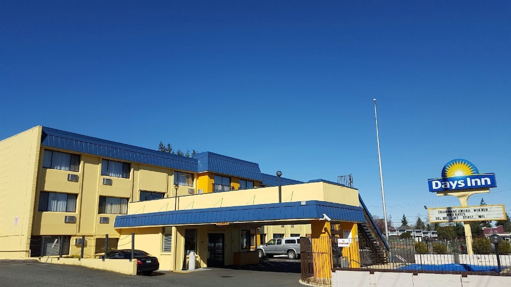 Days Inn by Wyndham Bellingham 3/18