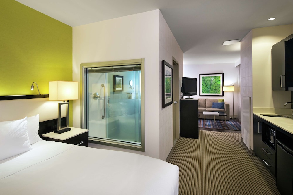 The Hollis Halifax A Doubletree Suites By Hilton Hotel 16/38