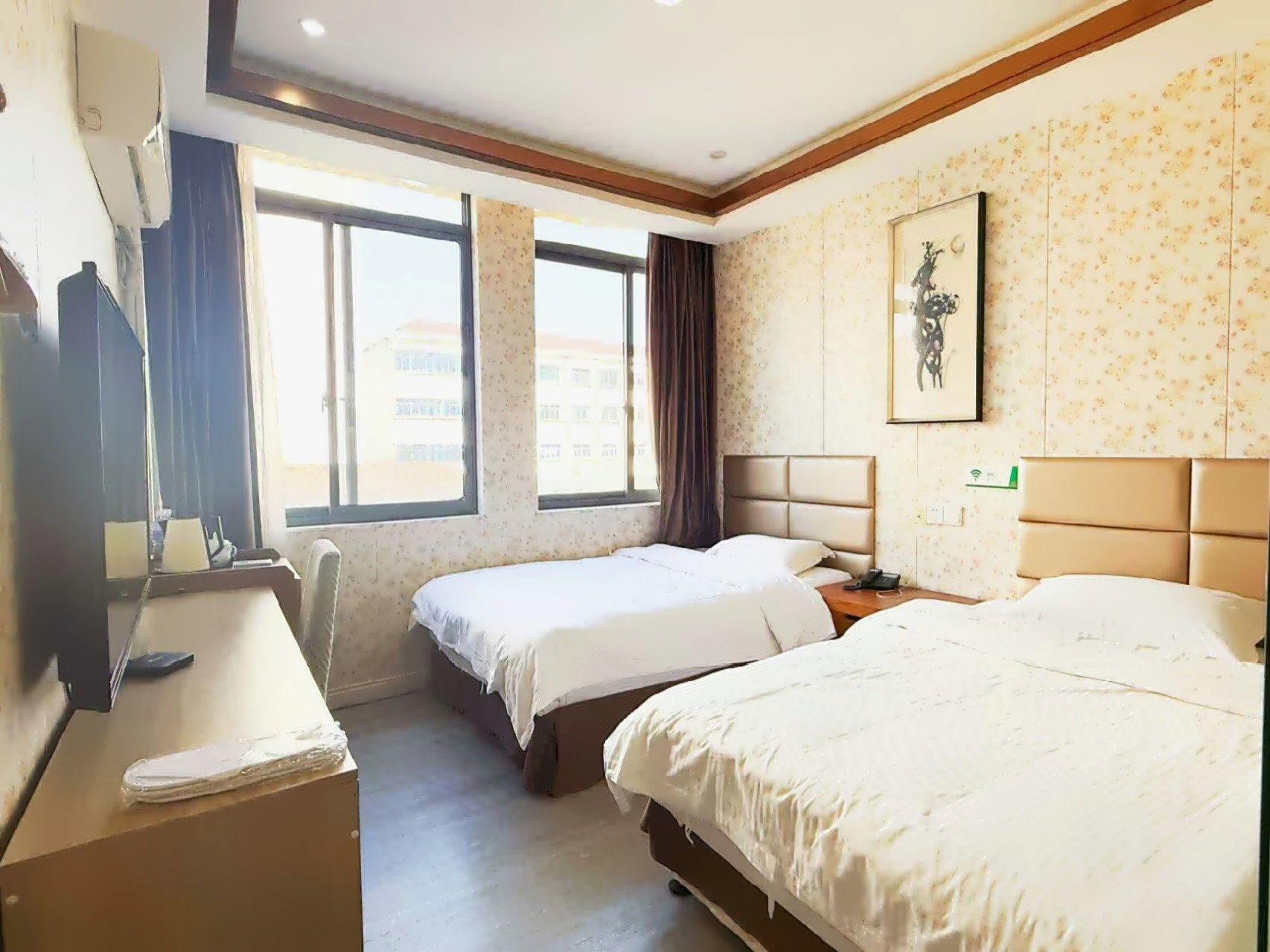 BUSINESS, TWIN BEDS