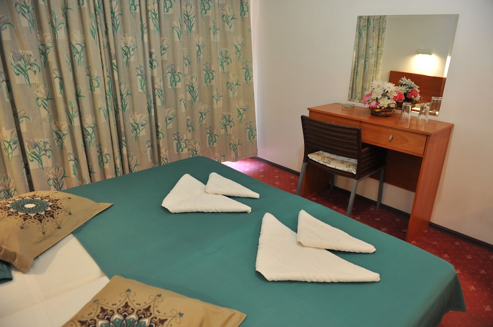 Heleni Beach Hotel 23/50