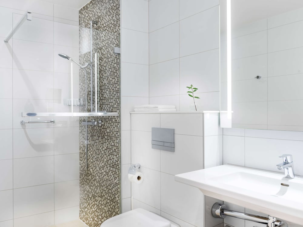 Radisson Blu Airport Terminal Hotel, Stockholm Arlanda Airport 49/50