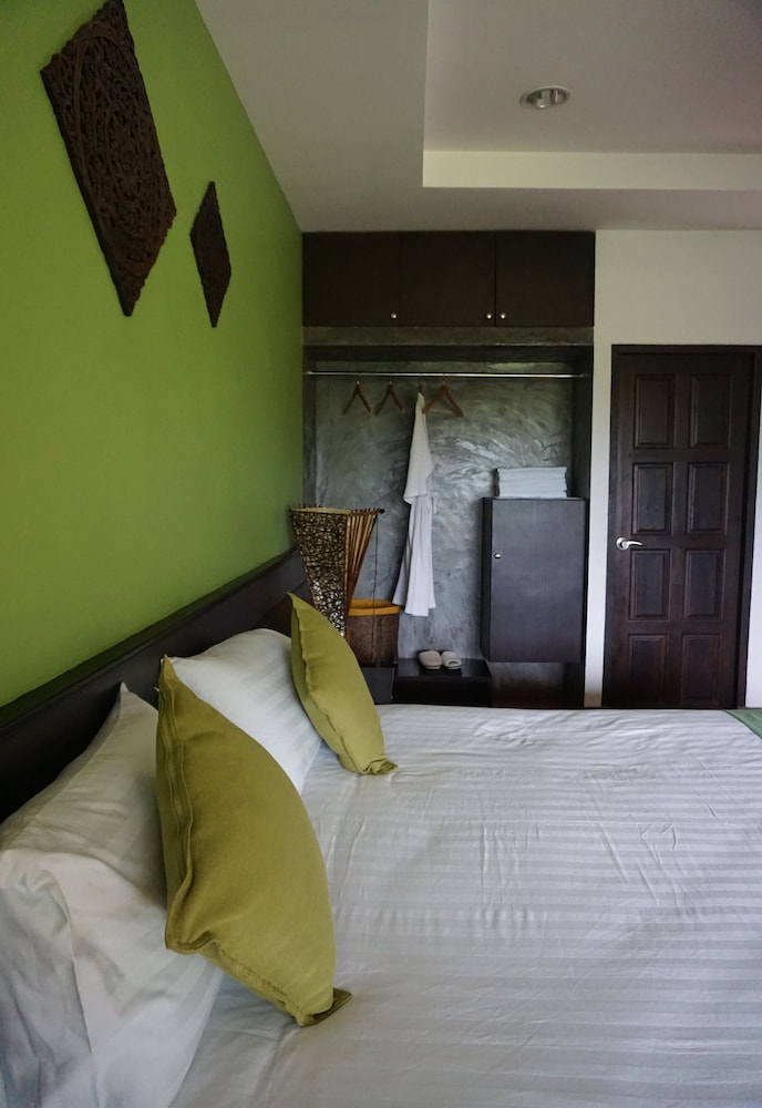 Kornwat Garden Resort 11/71