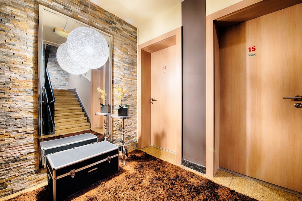 Hotel Furst Garden 53/54