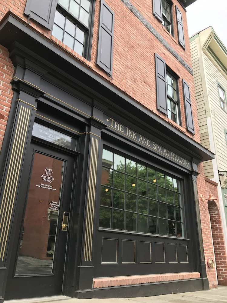 The Dutchess Inn and Spa at Beacon 2/50
