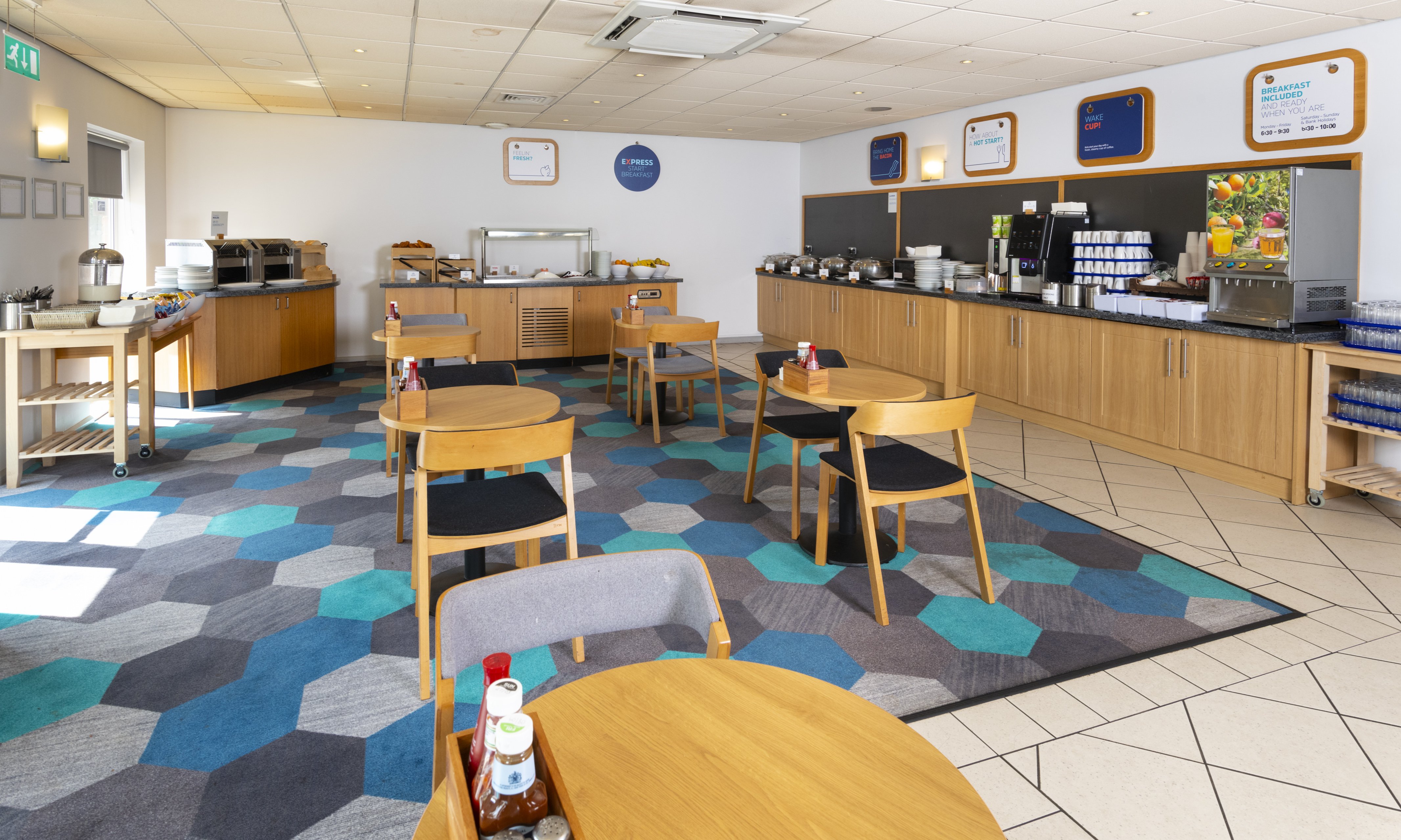 Holiday Inn Express Gloucester South 17/24