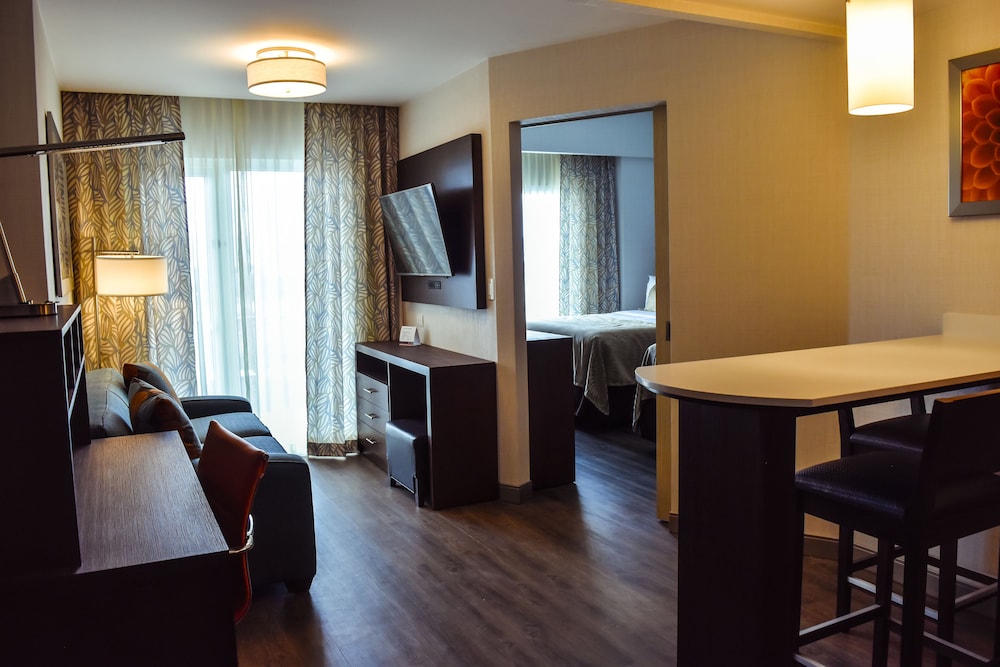 Staybridge Suites Puebla 50/63