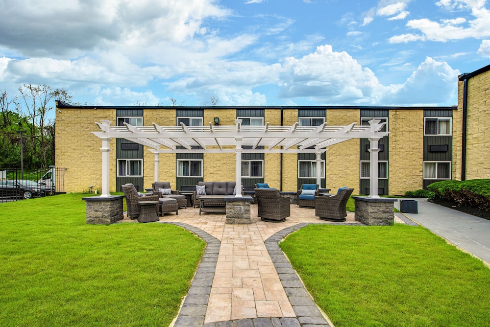 SureStay Plus Hotel by Best Western McGuire AFB Jackson in New Hanover