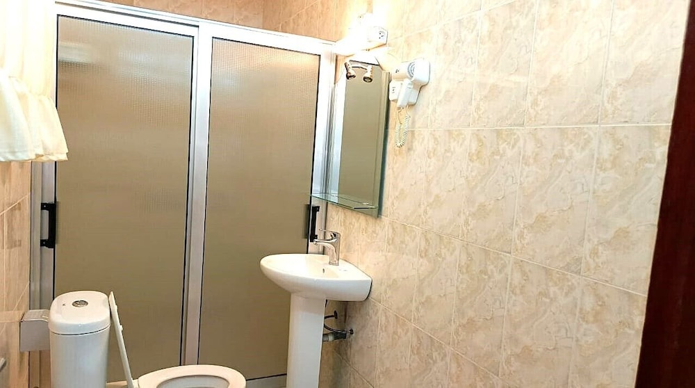 Golden Key Hotel 50/50