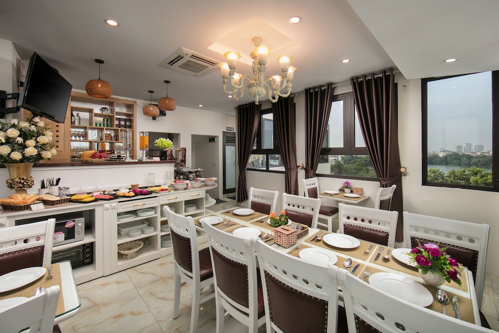 Trang Trang Premium Hotel 56/70