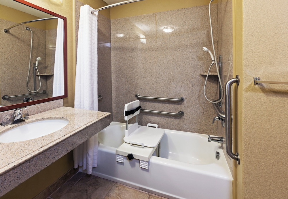 Candlewood Suites Hotel Texas City 51/53