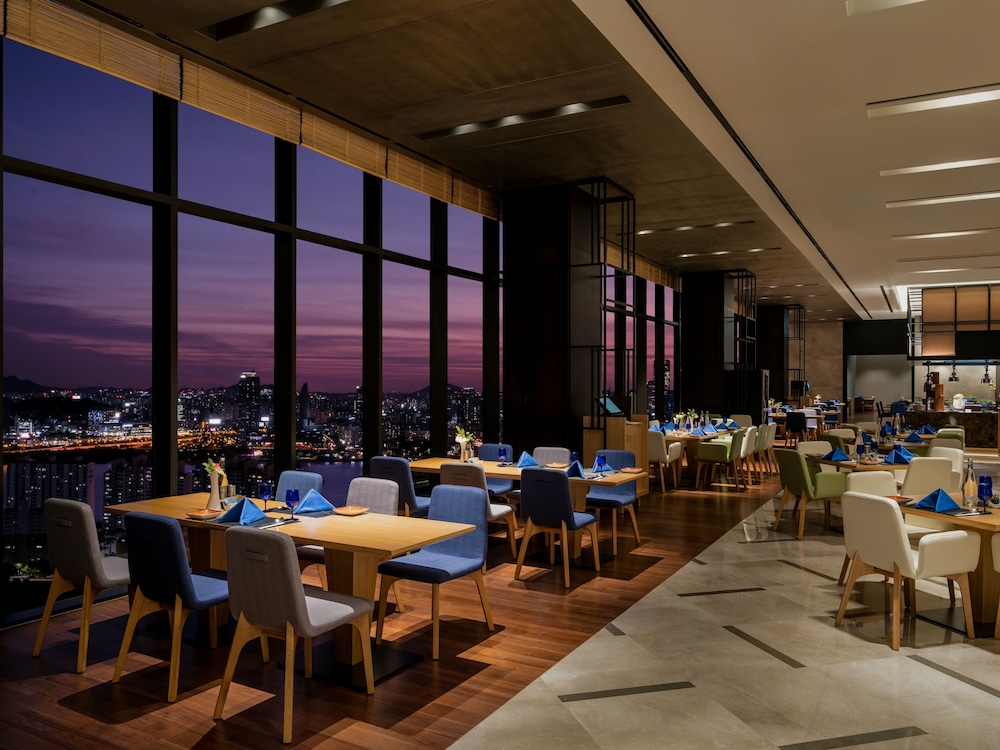 Novotel Ambassador Seoul Yongsan 53/65