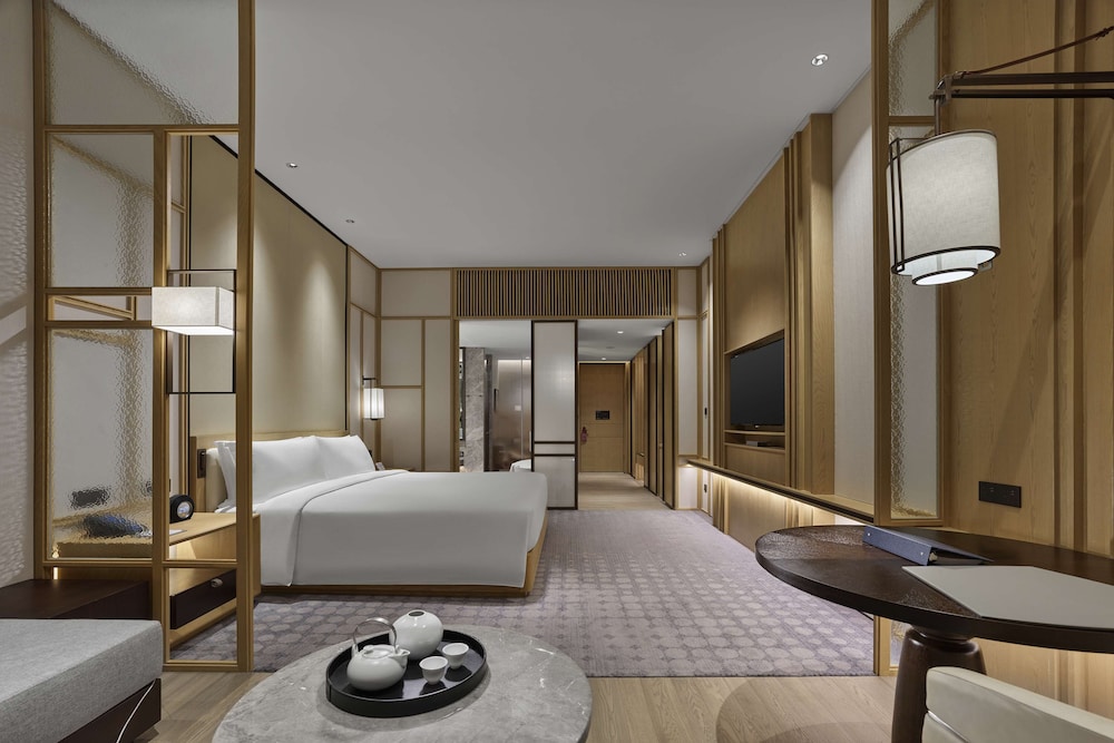 Hilton Suzhou Yinshan Lake 14/72