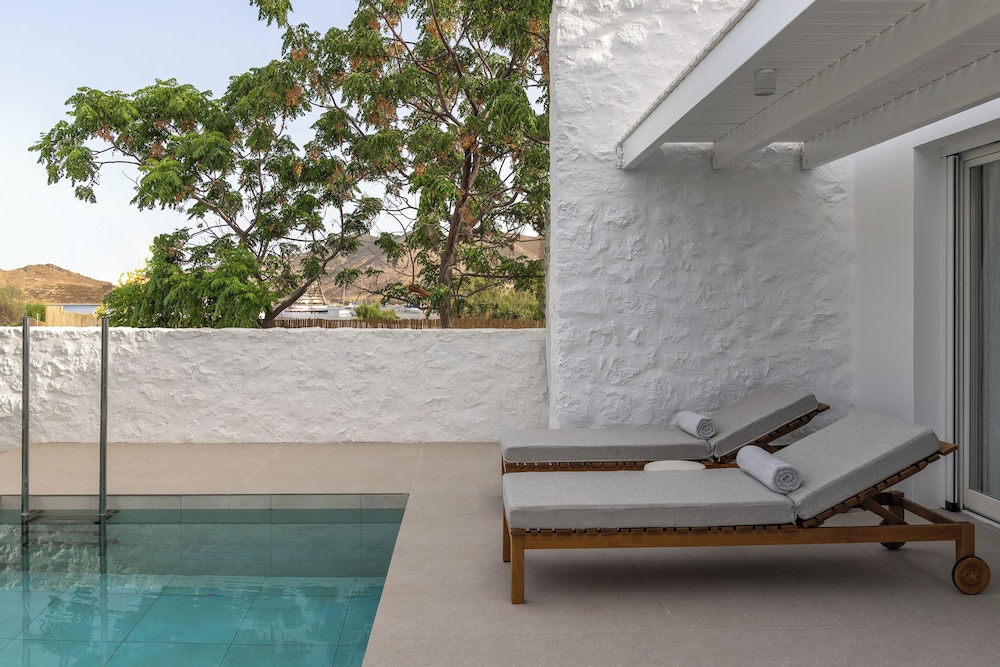 Patmos Aktis Suites And Spa 60/86