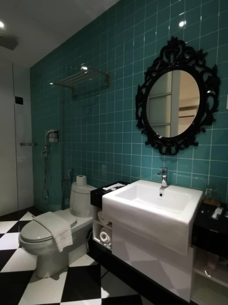 Havona Boutique Hotel at Mount Austin 42/48