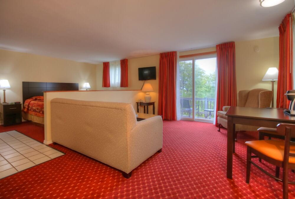 Colonial Village Resort 36/46