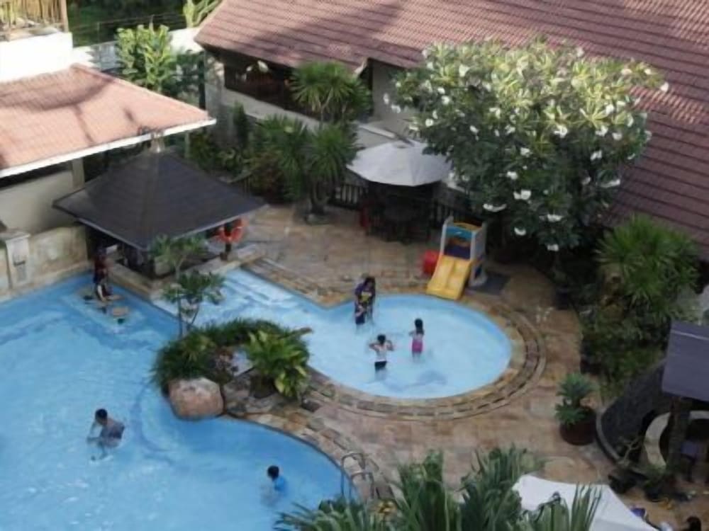 Resor Tuban Tropis 25/30
