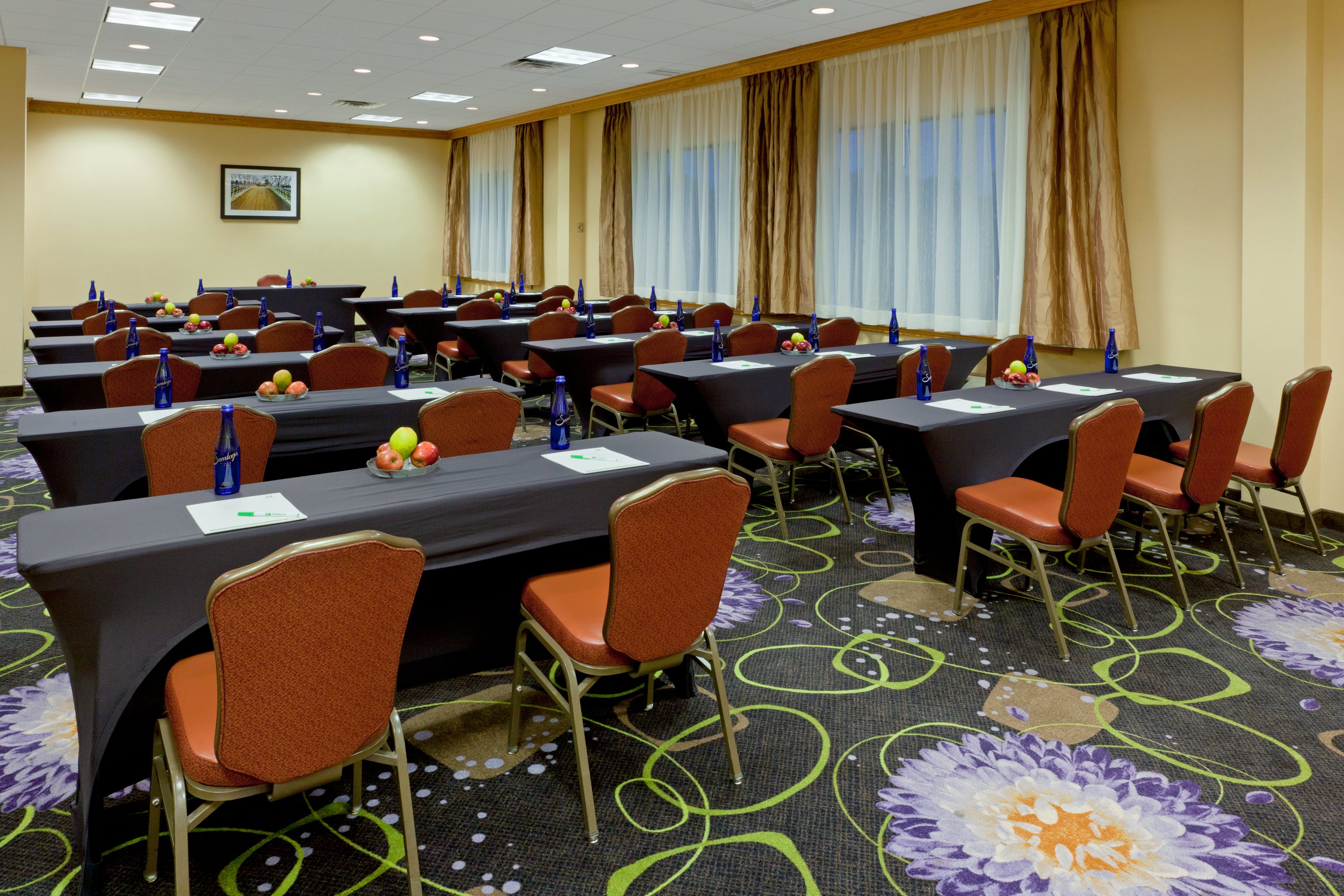Holiday Inn Clark Newark Area Formerly Crowne Plaza Clark 50/54