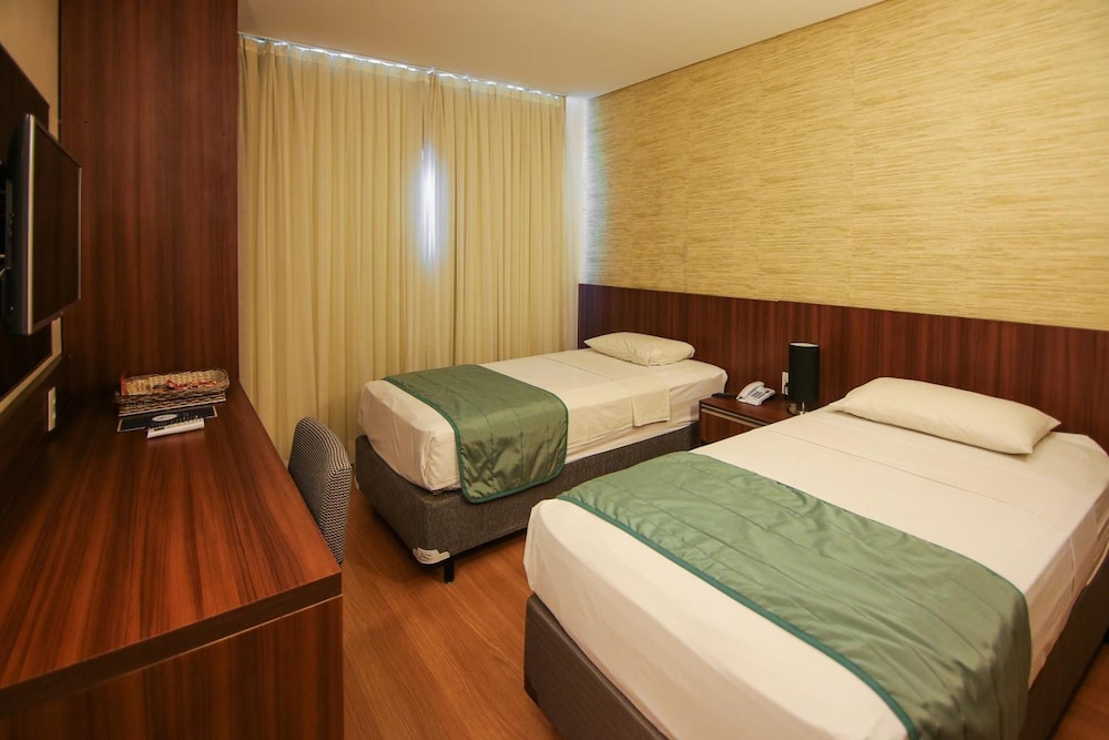 Hotel Serrano 18/54